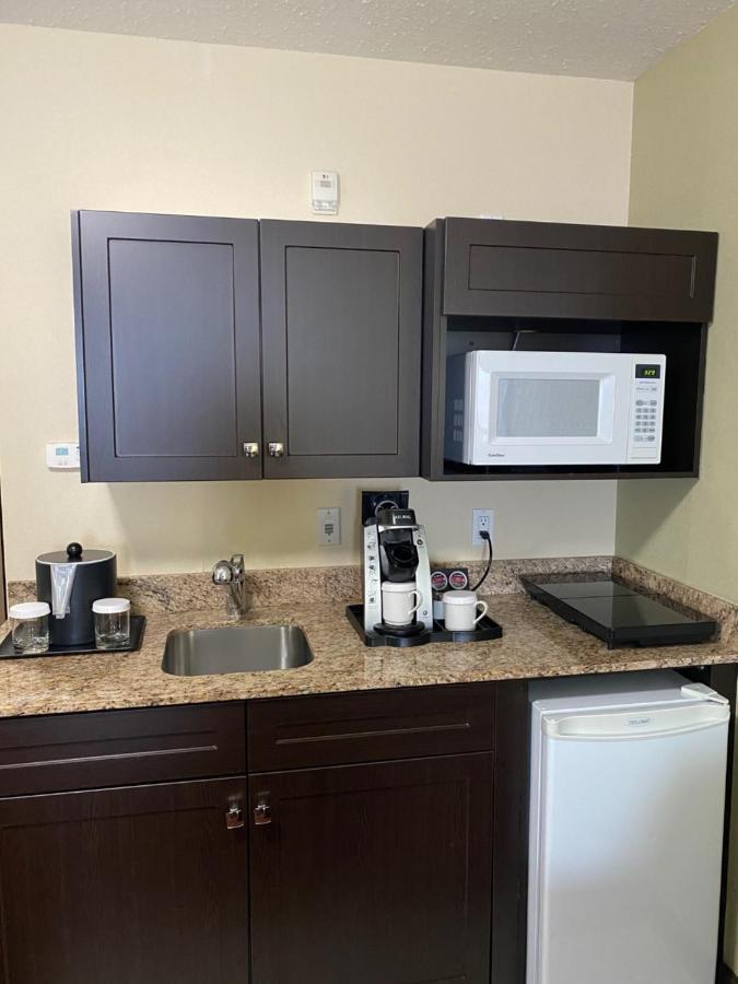 Best Western Plus Red Deer Inn&Suite Exterior foto