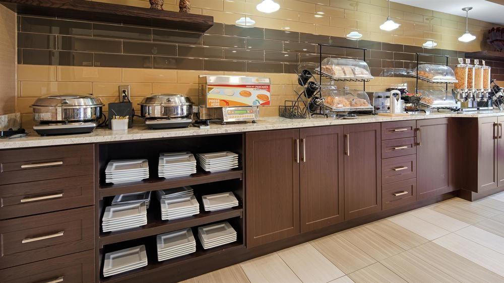 Best Western Plus Red Deer Inn&Suite Exterior foto