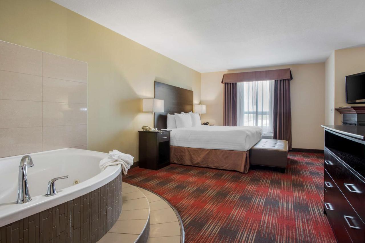 Best Western Plus Red Deer Inn&Suite Exterior foto