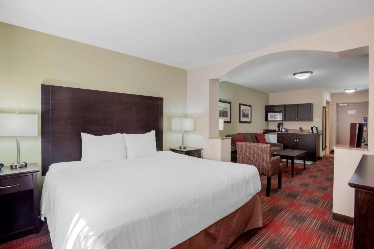 Best Western Plus Red Deer Inn&Suite Exterior foto