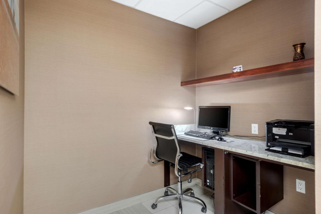 Best Western Plus Red Deer Inn&Suite Exterior foto