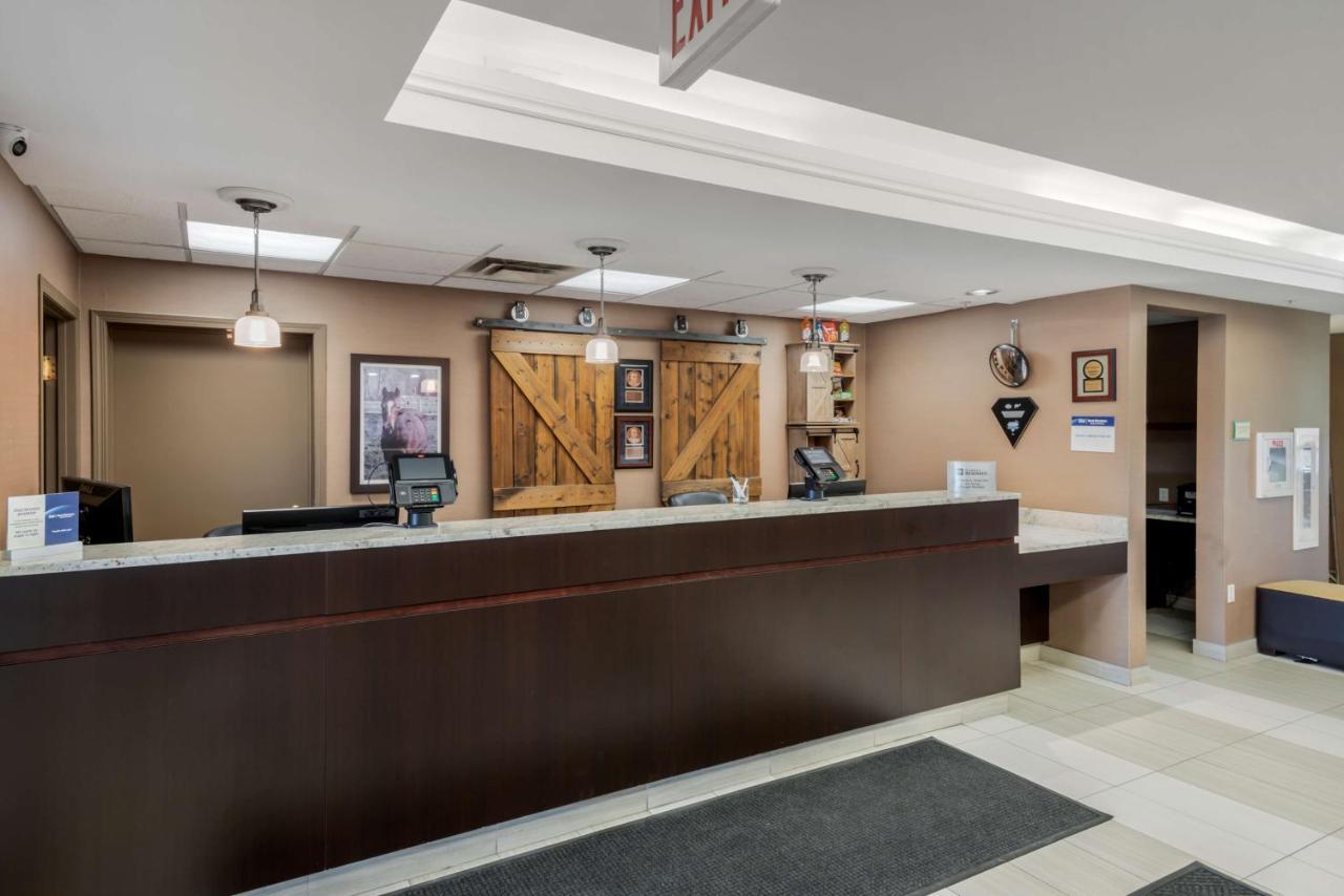 Best Western Plus Red Deer Inn&Suite Exterior foto
